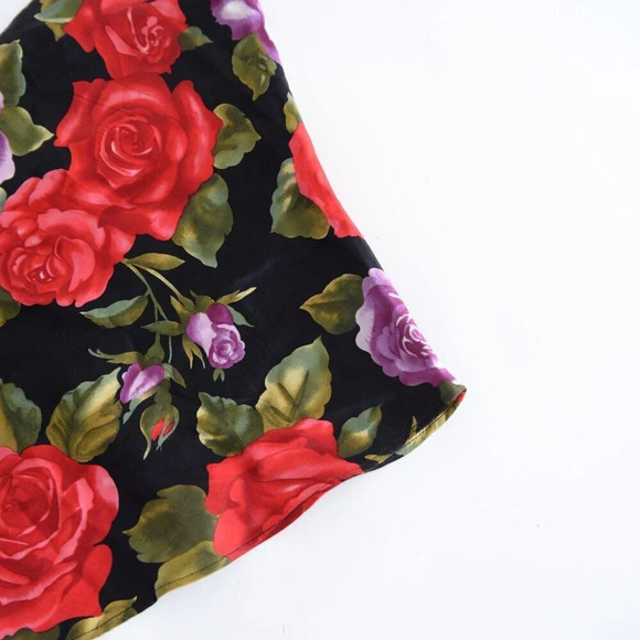 Vintage 90'S Victoria's Secret Black  & Red Floral 100% Silk Cami Tank Top S - Picture 6 of 12
